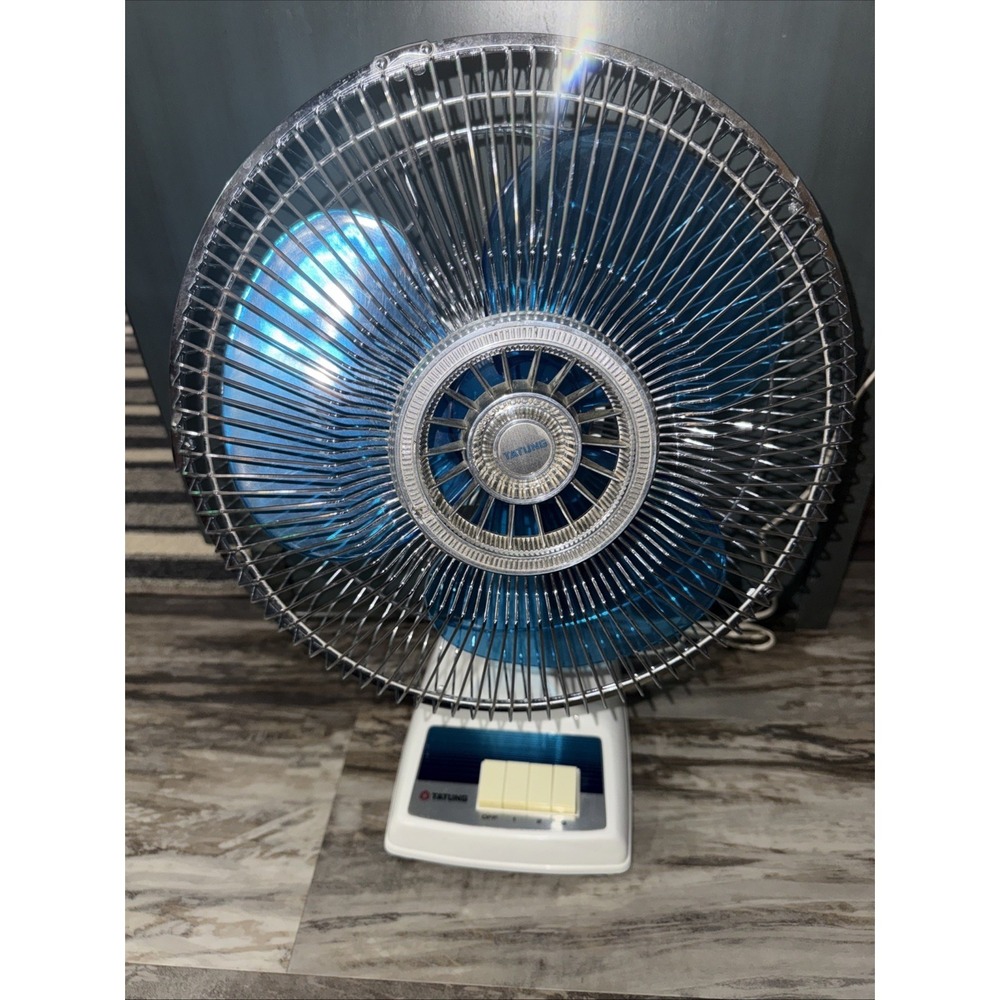 Vintage TATUNG Blue Desk Fan LC-12SW 3 Speed 12 Inch Blades Oscillating Retro